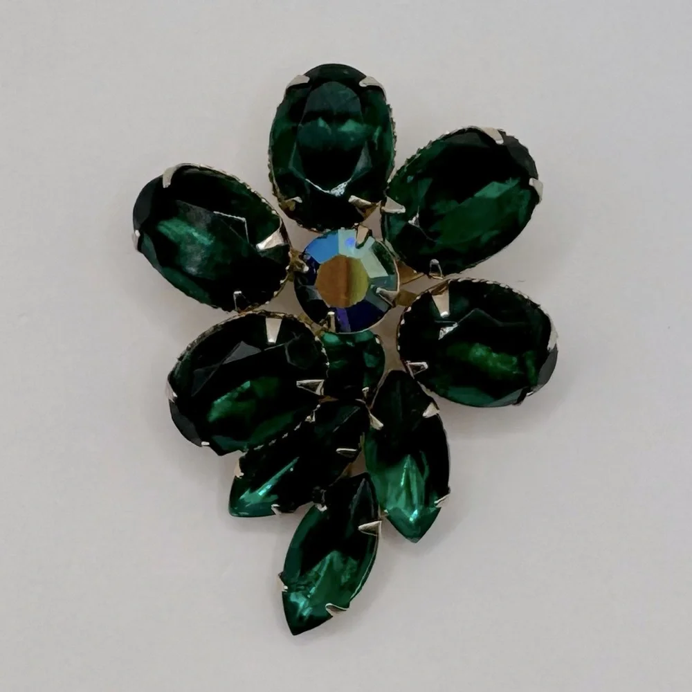 VINTAGE Green Crystal Floral Brooch